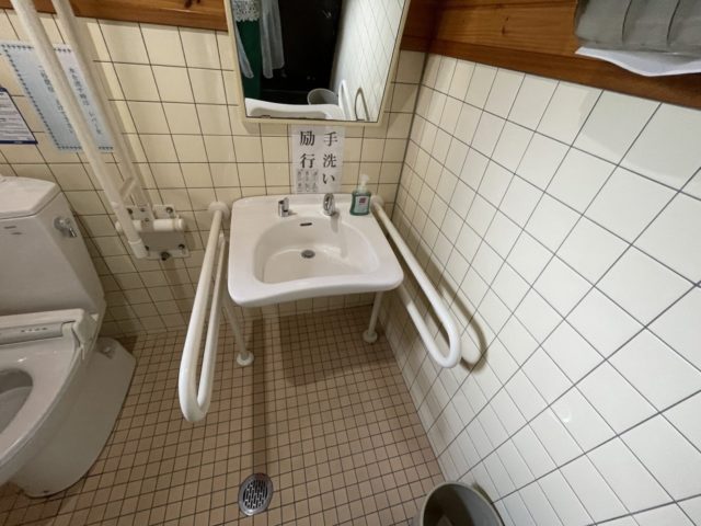 手洗いの高さ65cm