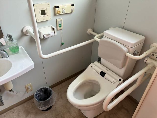 便座の高さ43㎝