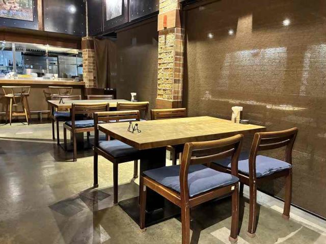 テーブルの高さ68㎝