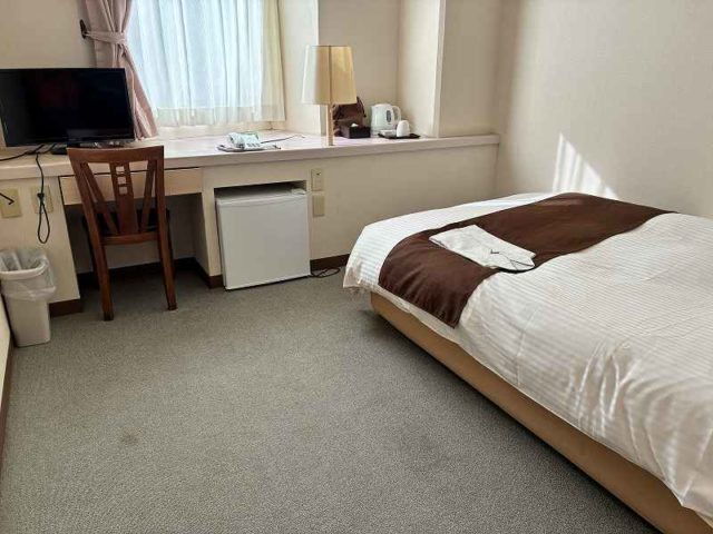 620号室、入口幅74㎝