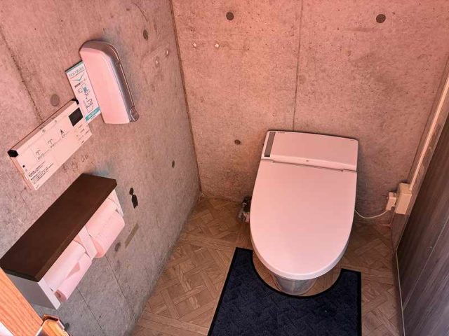 個室入口幅57㎝