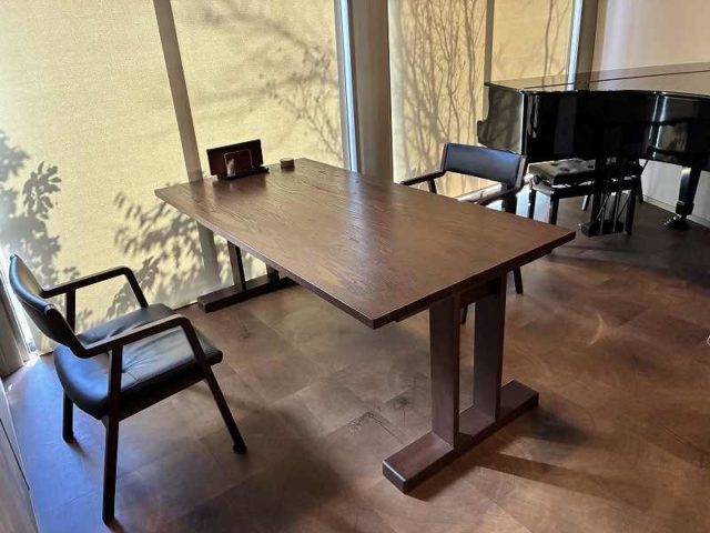 テーブルの高さ66㎝