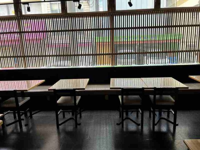 テーブルの高さ67㎝