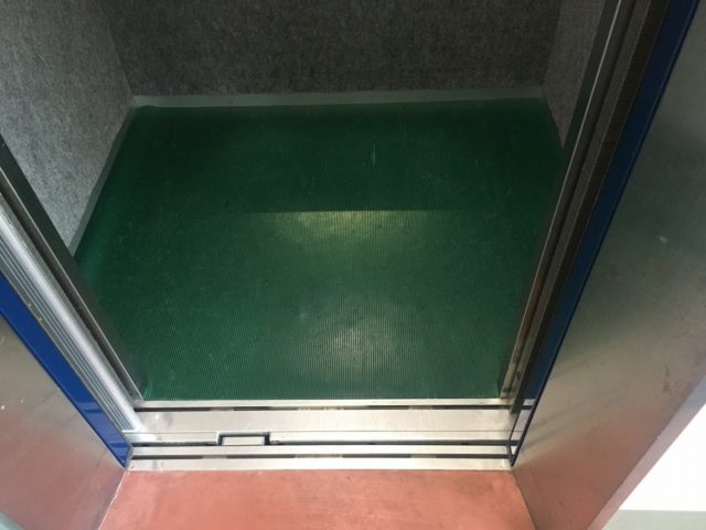 エレベーター入口幅78cm