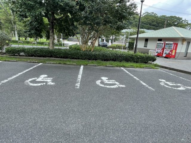 専用駐車場3台