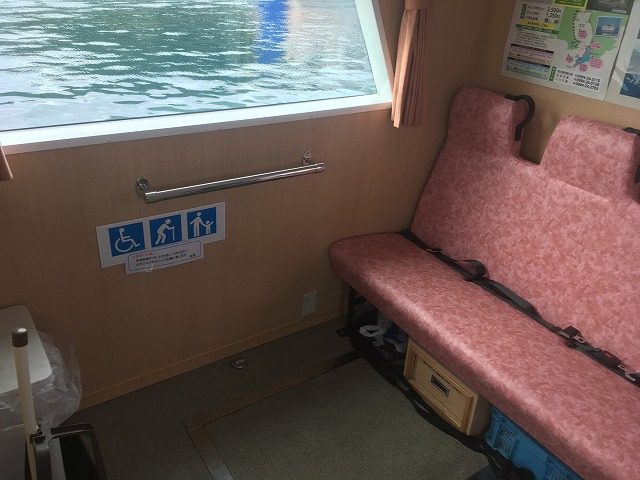 車椅子スペース、乗船口83cm